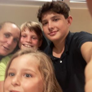 Meet your Posher, Samantha